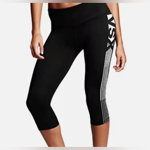 Victoria's Secret Pants - VSX Black Crop Leggings